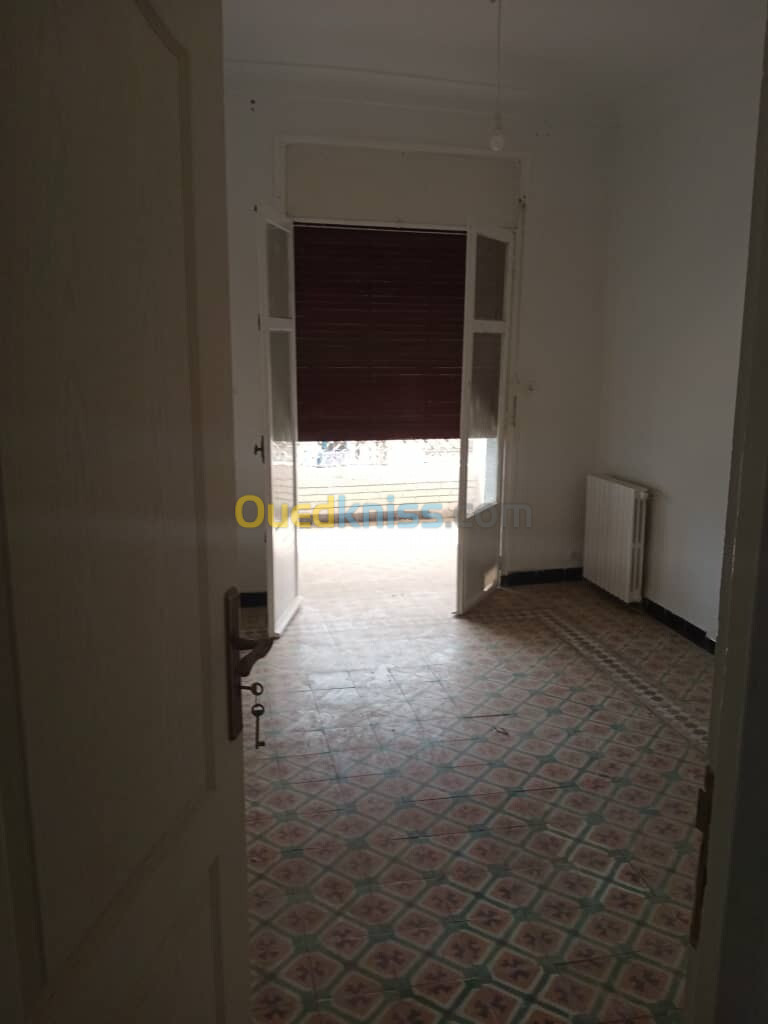 Location Appartement F3 Alger Bouzareah