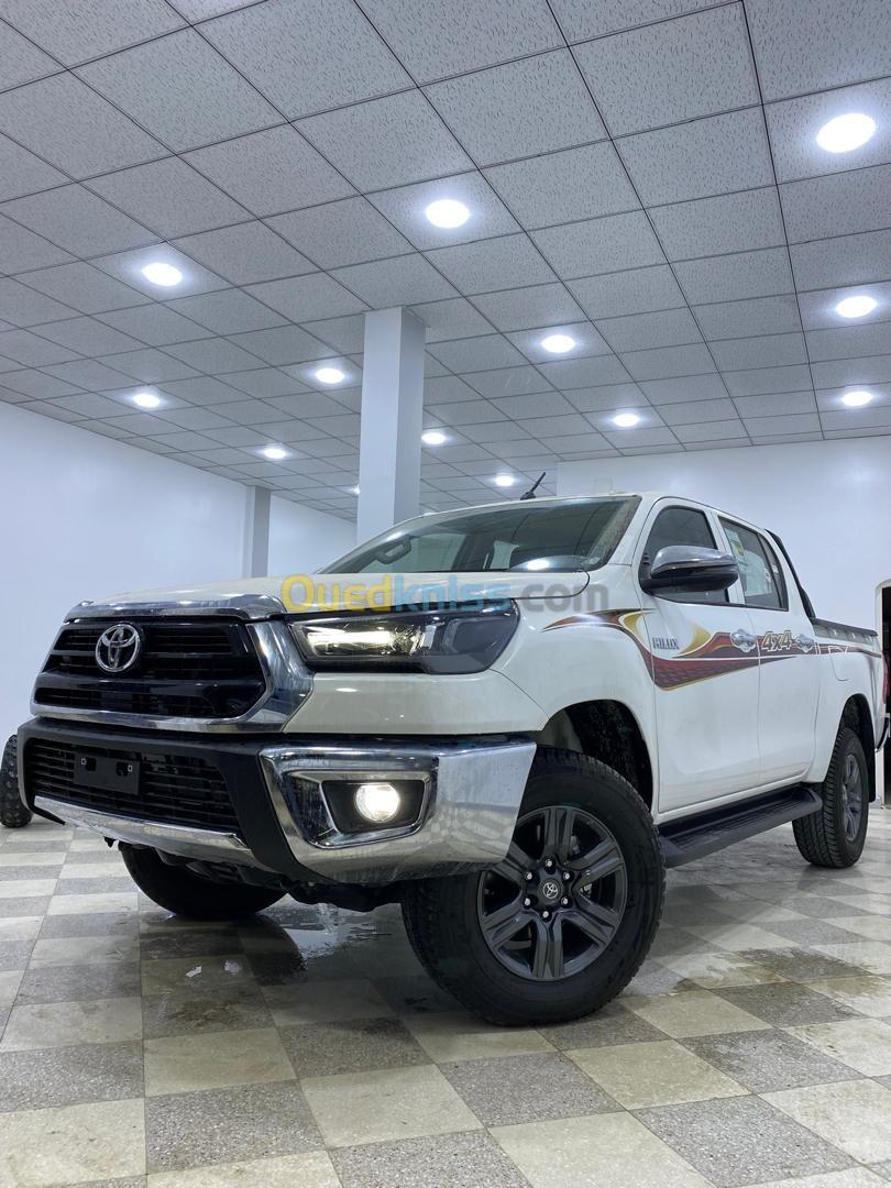 Toyota Hilux 2024 Revo