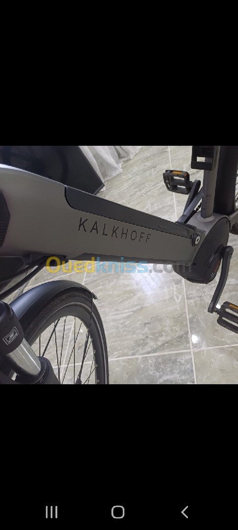 Vélo électrique kalkhoff 28" comme neuf vien d'Europe