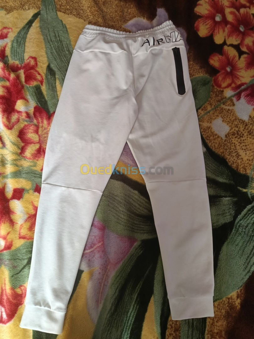 Buy Off-White x Nike Techno Fabric Track Pants 'White' -  OMCA232G21FAB0010100 | GOAT