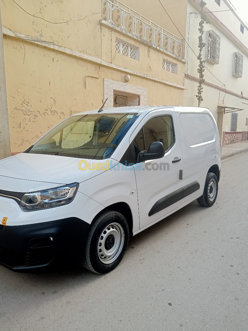 Fiat Doblo 2 place 2024 Dz