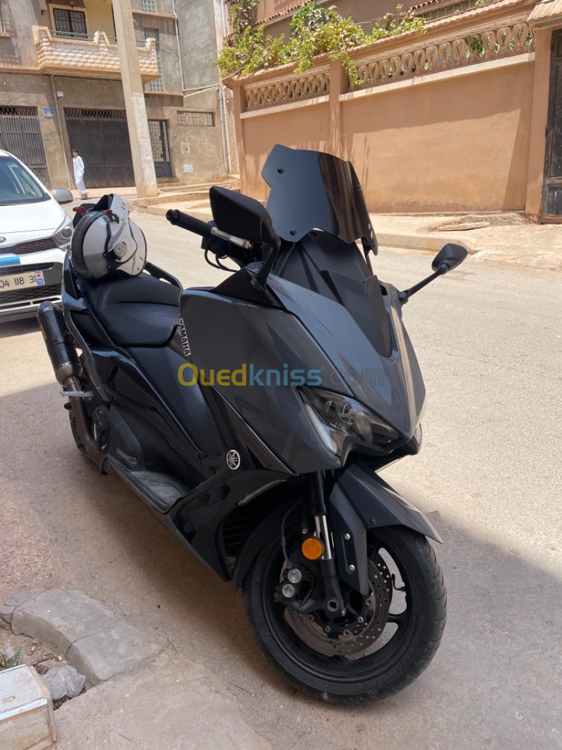 Yamaha Tmax 2021