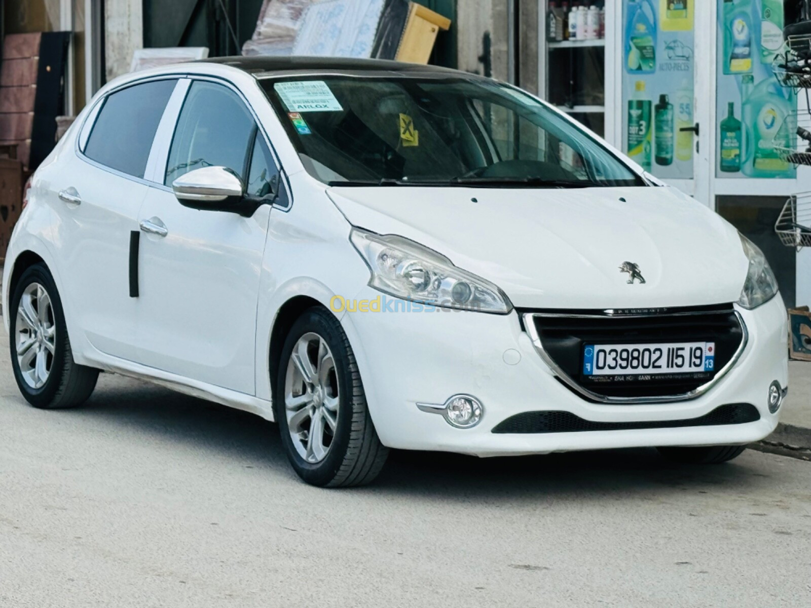 Peugeot 208 2015 Allure