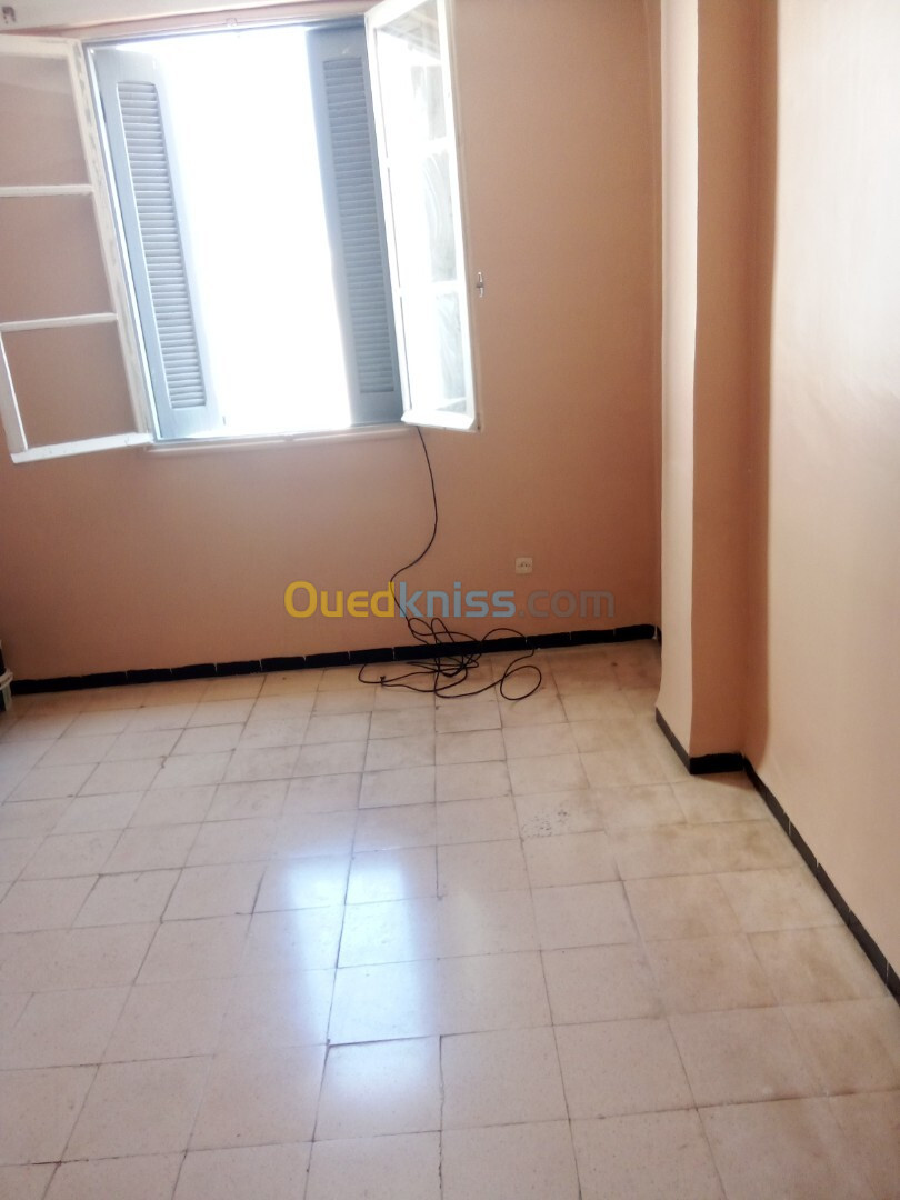 Location Appartement F3 Alger Hussein dey