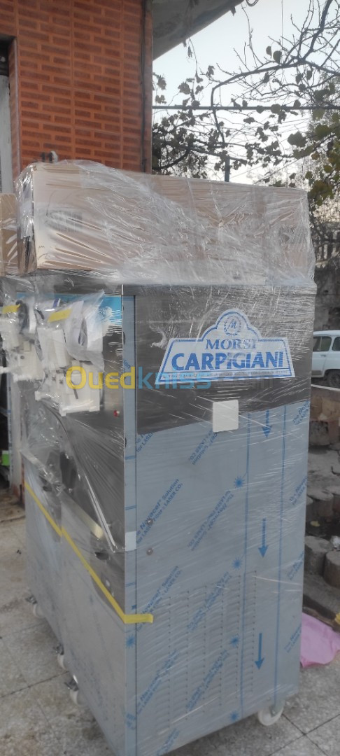 Machine à glace CARPIGIANI آلة مثلجات كاربيجياني 