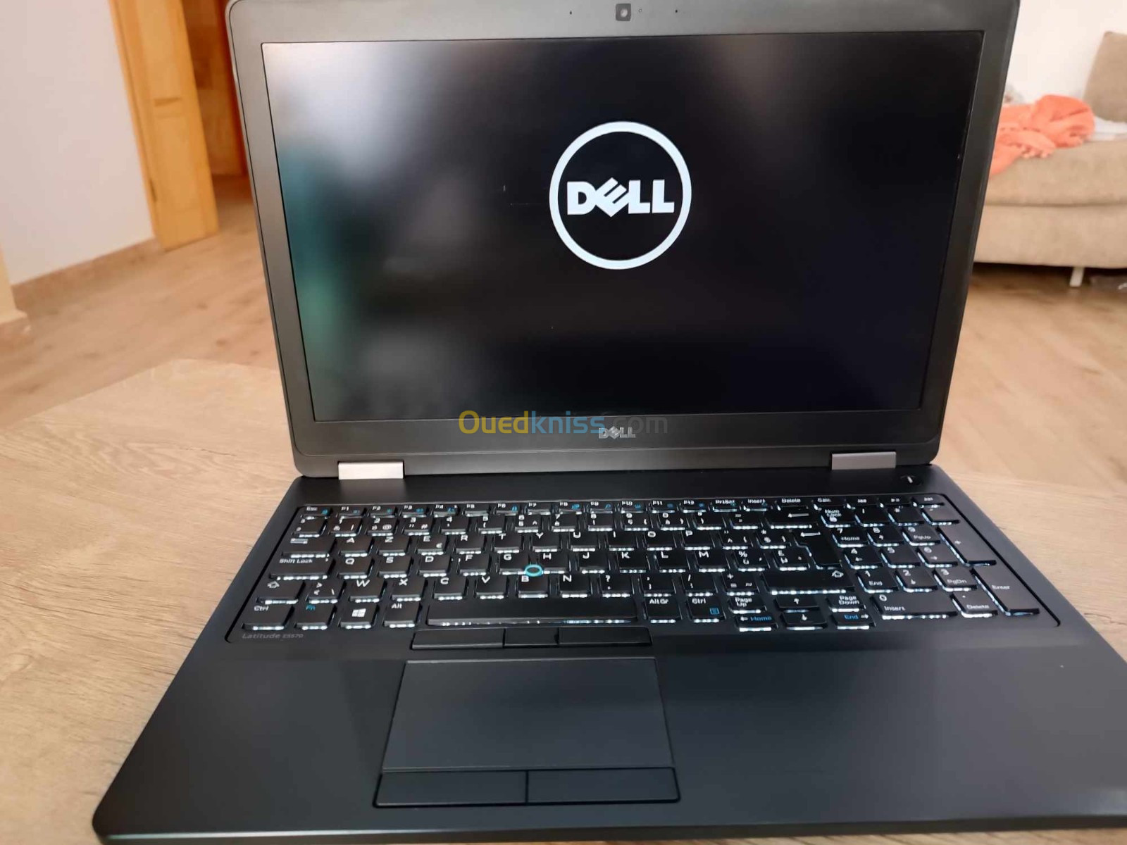 Dell latitude E5570