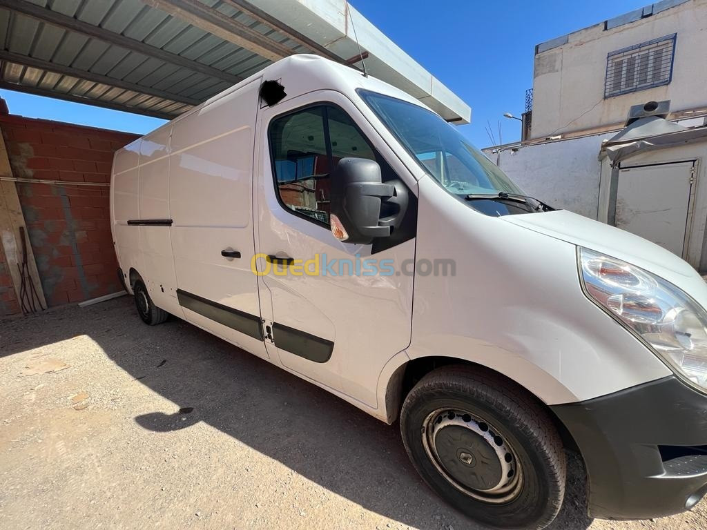 Renault Master chassis long 2012