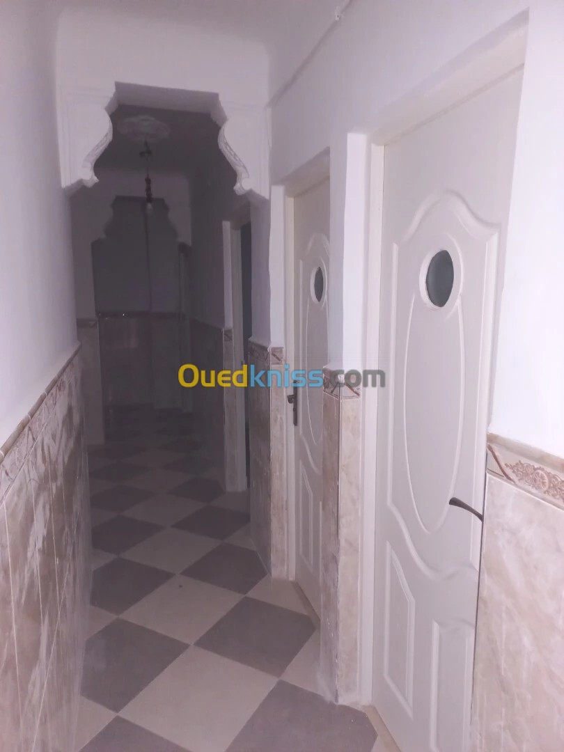 Location Appartement F5 Blida Soumaa