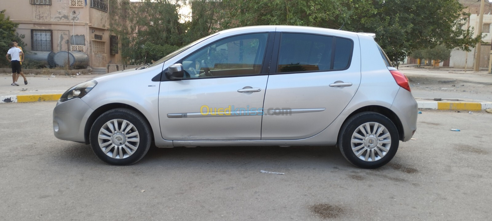 Renault Clio 3 2012 Night and Day