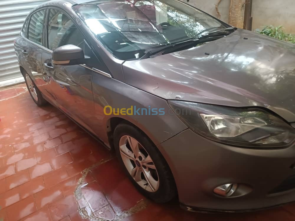 Ford Focus 4 portes 2012 Titanium