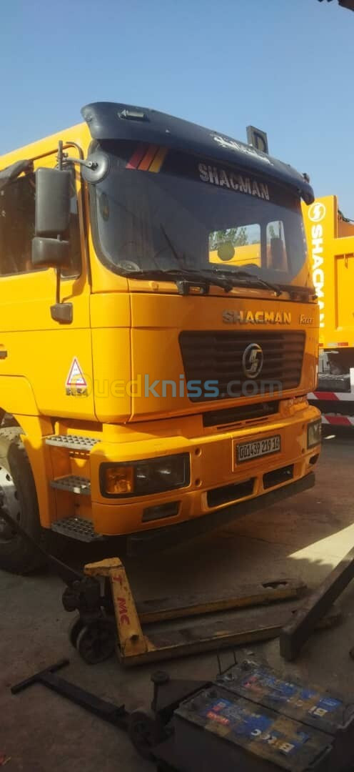 SHACMAN CAMION A BENNE 6*4 2019