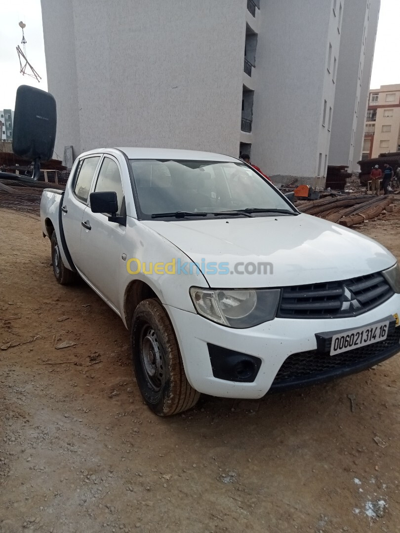 Mitsubishi L200 2014 Doube cabine Evolution