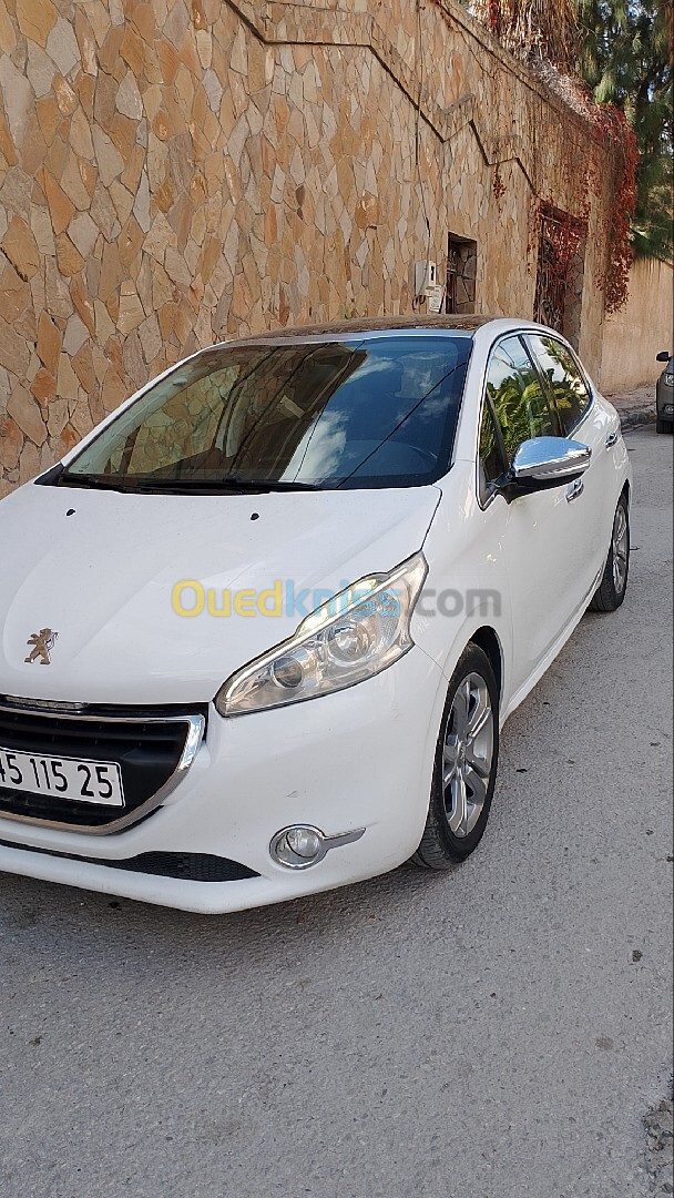 Peugeot 208 2015 