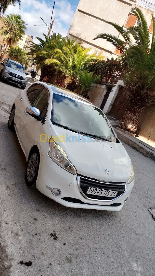 Peugeot 208 2015 