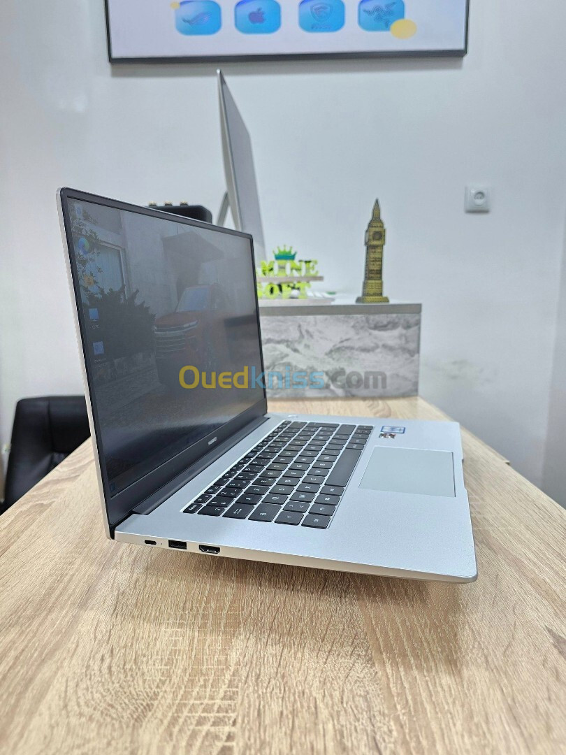 HUAWEI MateBookD15  15.6" Ryzen 5 3500U 8GB/256GB