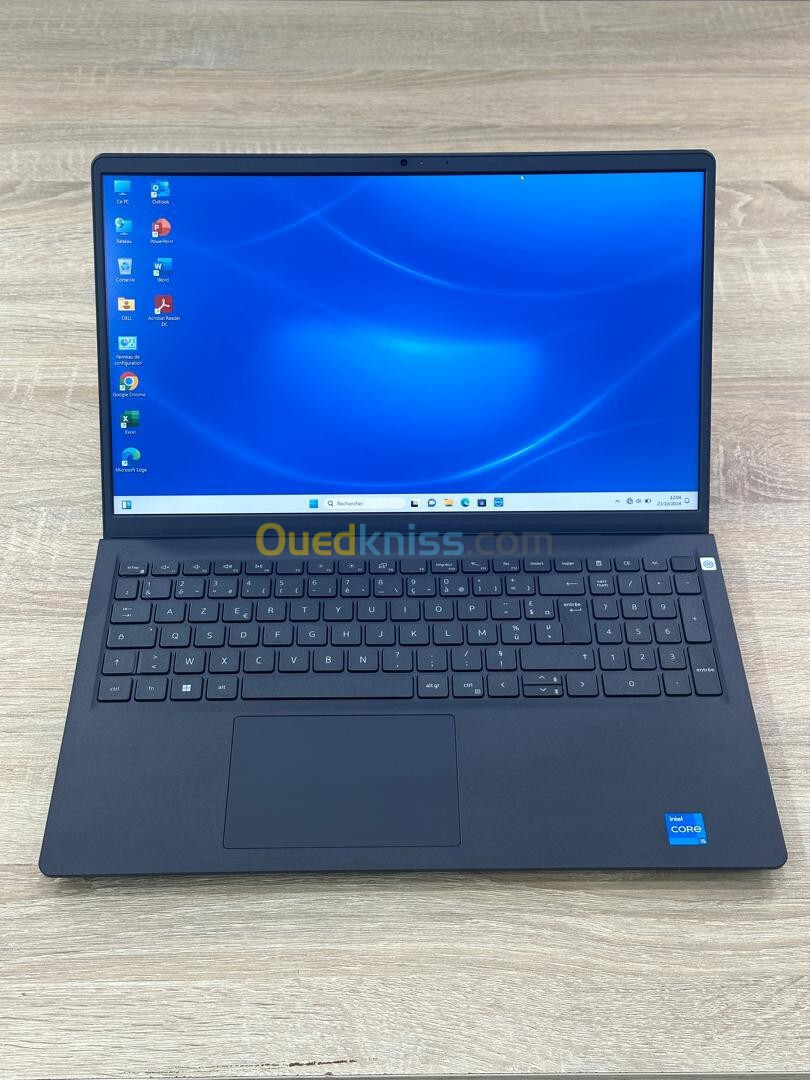 Dell vostro 3520 i5 1235U 8gb 256ssd Intel iris xe