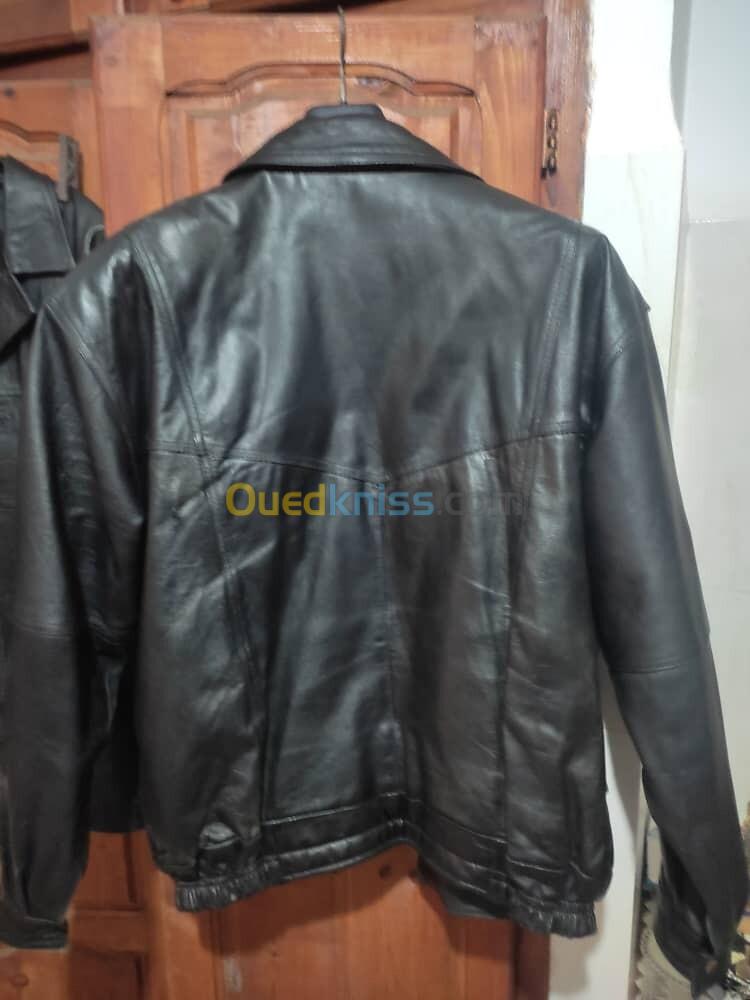 Veste en cuir noir, taille XL - 5000 DA