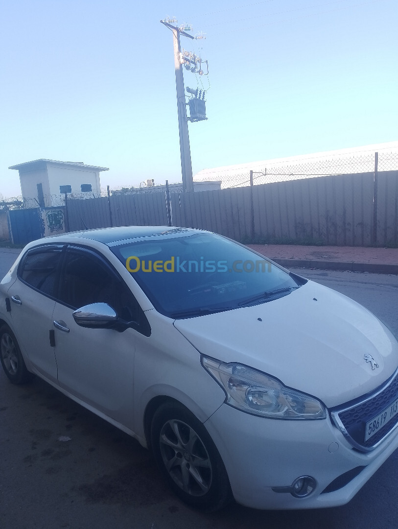 Peugeot 208 2013 208