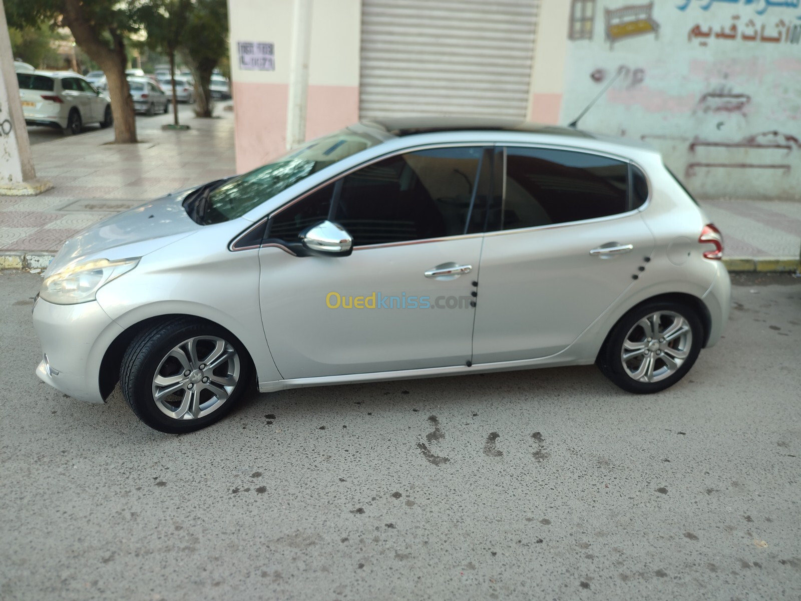 Peugeot 208 2015 Allure