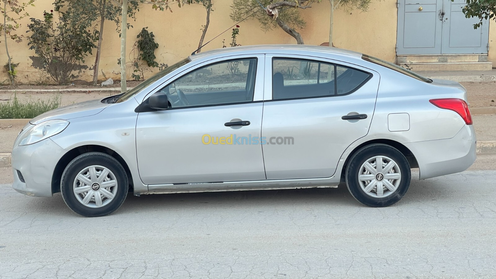 Nissan Sunny 2013 Acenta