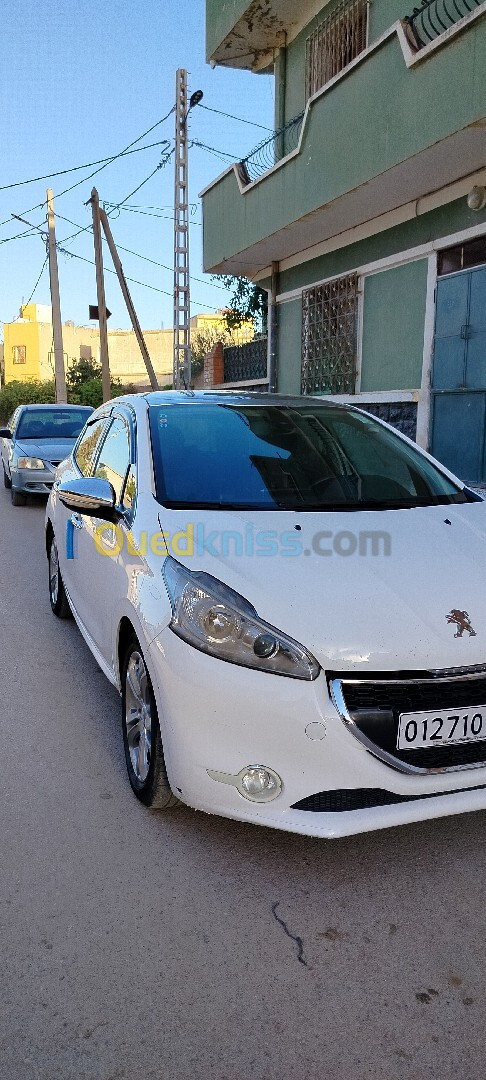 Peugeot 208 2015 208