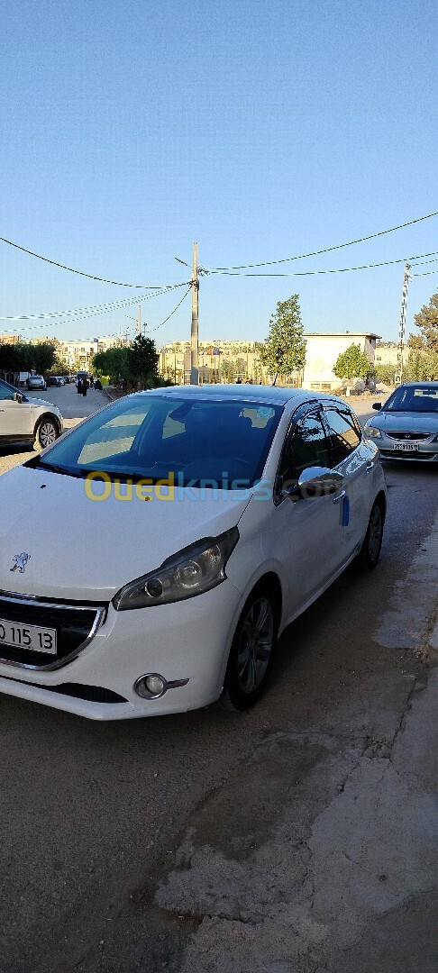 Peugeot 208 2015 208