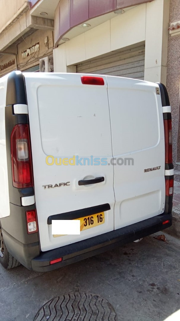 Renault TRAFIC 2016