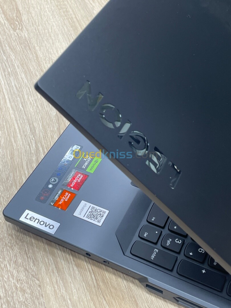 Lenovo Legion 5 Pro R7 7745HX 3.00 / 512 SSD - 16DDR5 5200 mhz/ 16 PouceFHD / RTX 4070 8 Go 