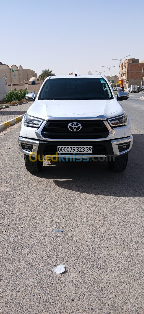 Toyota Hilux 2023 SR5