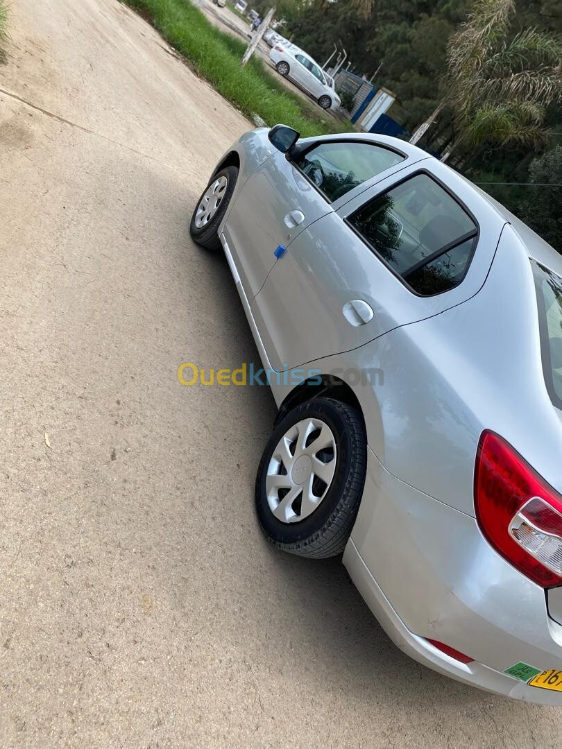 Dacia Logan 2015 Lauréate