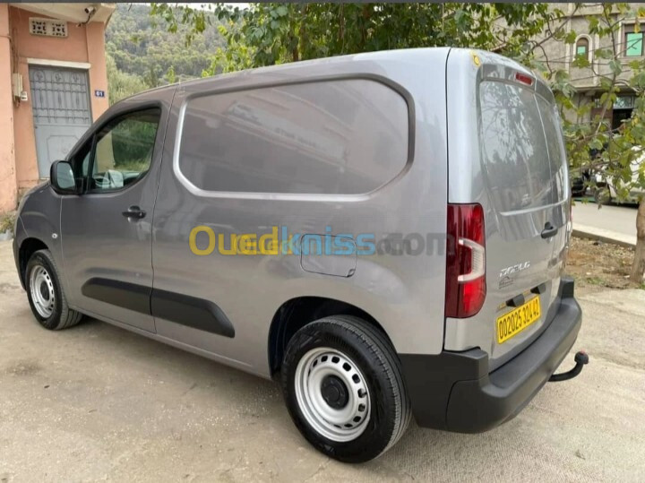 Fiat Professional Doblo 2024 Italie