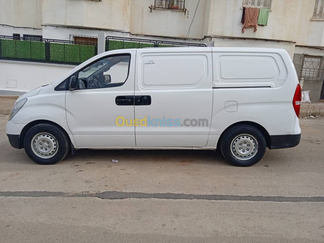 Hyundai H1 2014 Tolé