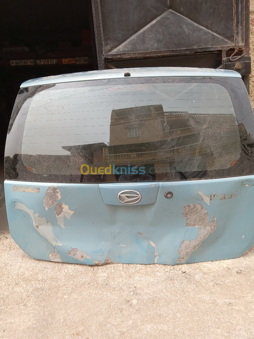 Lunette arriere (PAREBRISE ARRIERE) pour Daihatsu Sirion