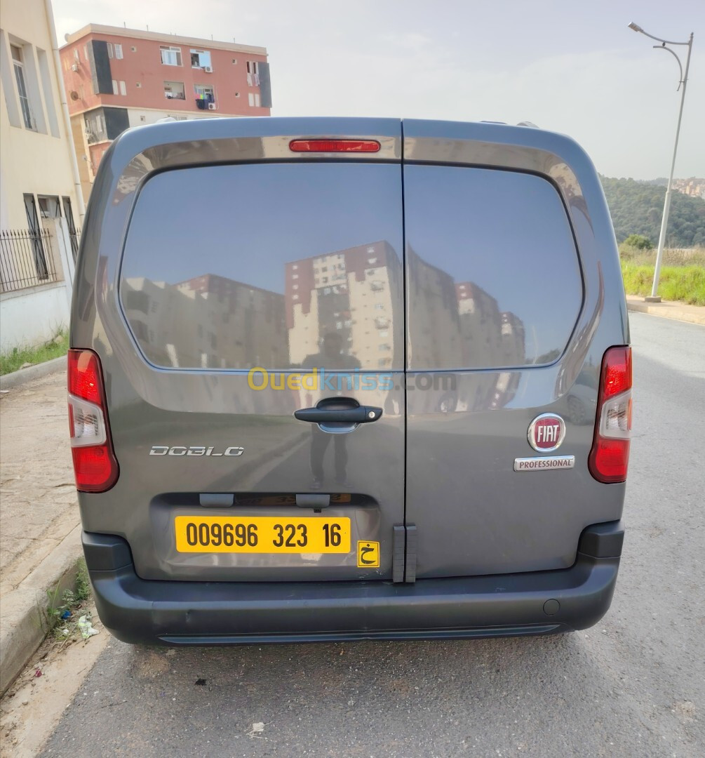 Fiat Doblo italien 3 place 2023 Doblo italien 3 place