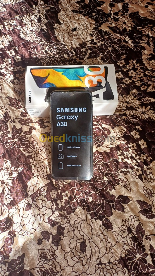 Samsung galaxy A30 4/64 Galaxy A30