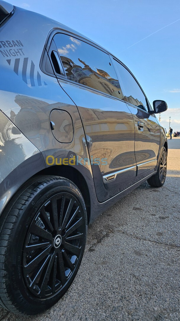 Renault Twingo 3 2023 Urban night