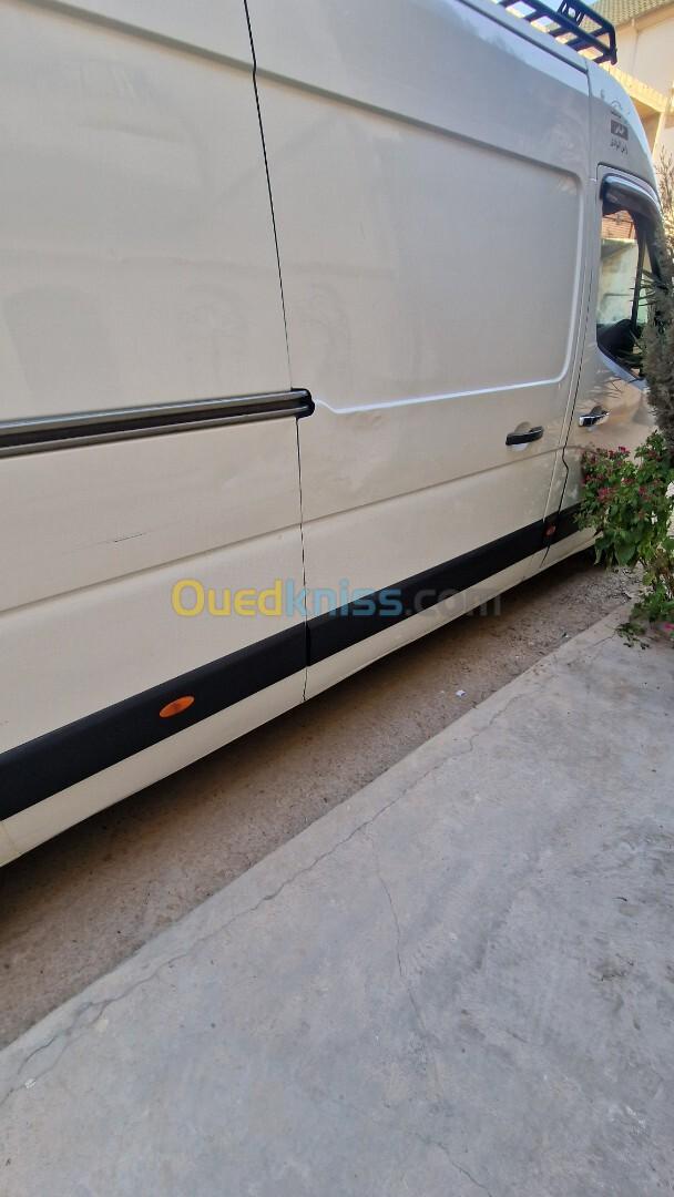 Renault Master 2012