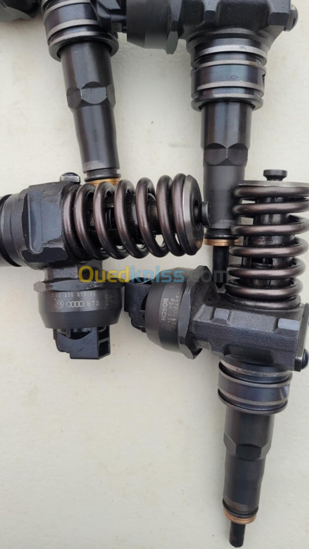 4 Injecteur Volkswagen 1.9 TDI 105 cv Passat Jetta golf 