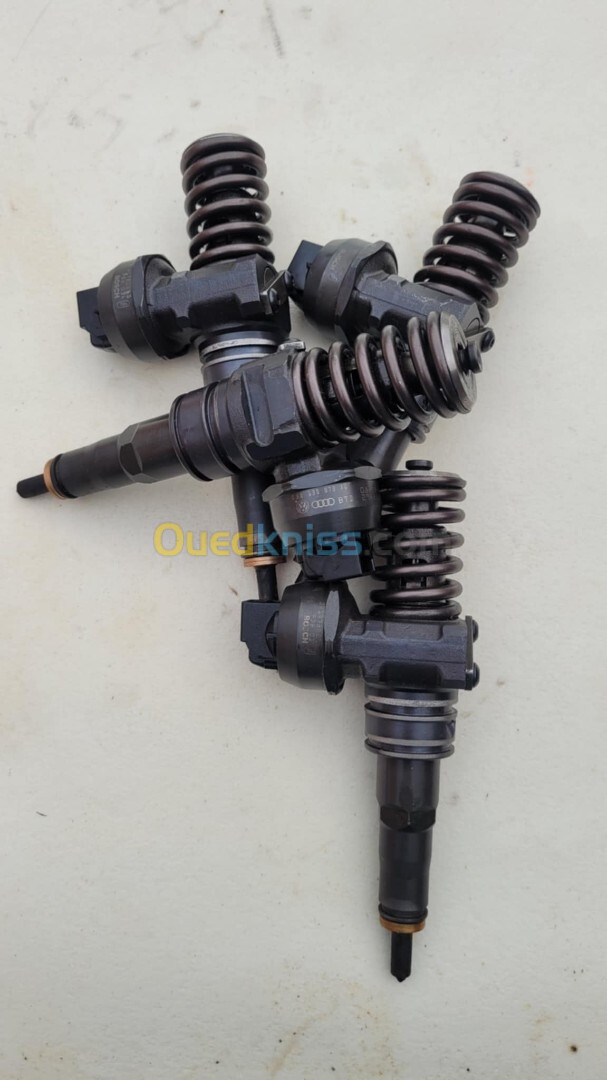 4 Injecteur Volkswagen 1.9 TDI 105 cv Passat Jetta golf 