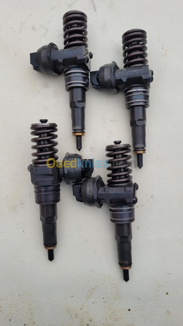 4 Injecteur Volkswagen 1.9 TDI 105 cv Passat Jetta golf 