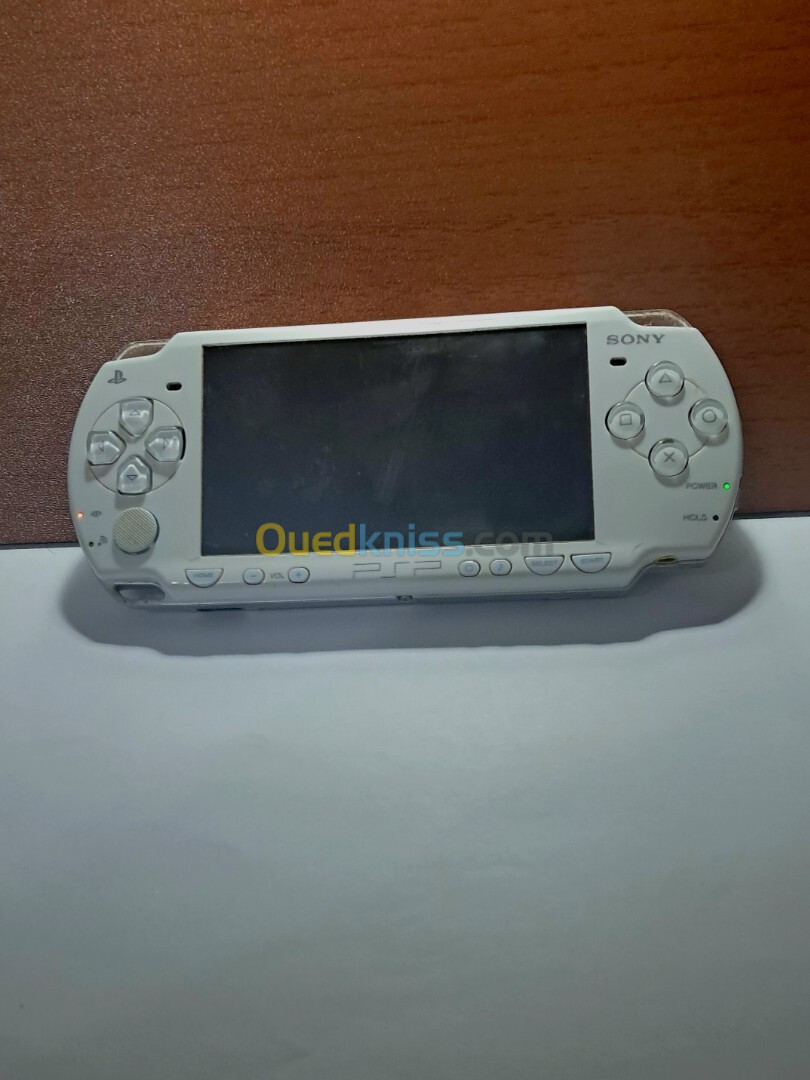 PSp play stations portable utiliser bon État 