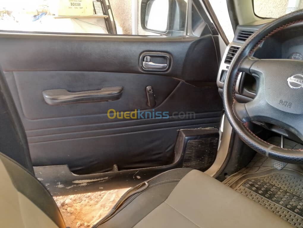 Nissan Patrol Long 2011 لاشيء