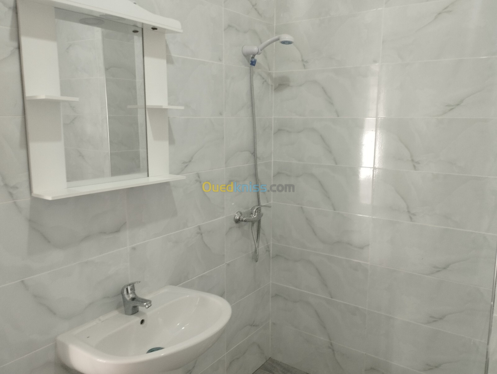 Location Appartement F2 Tizi Ouzou Tigzirt