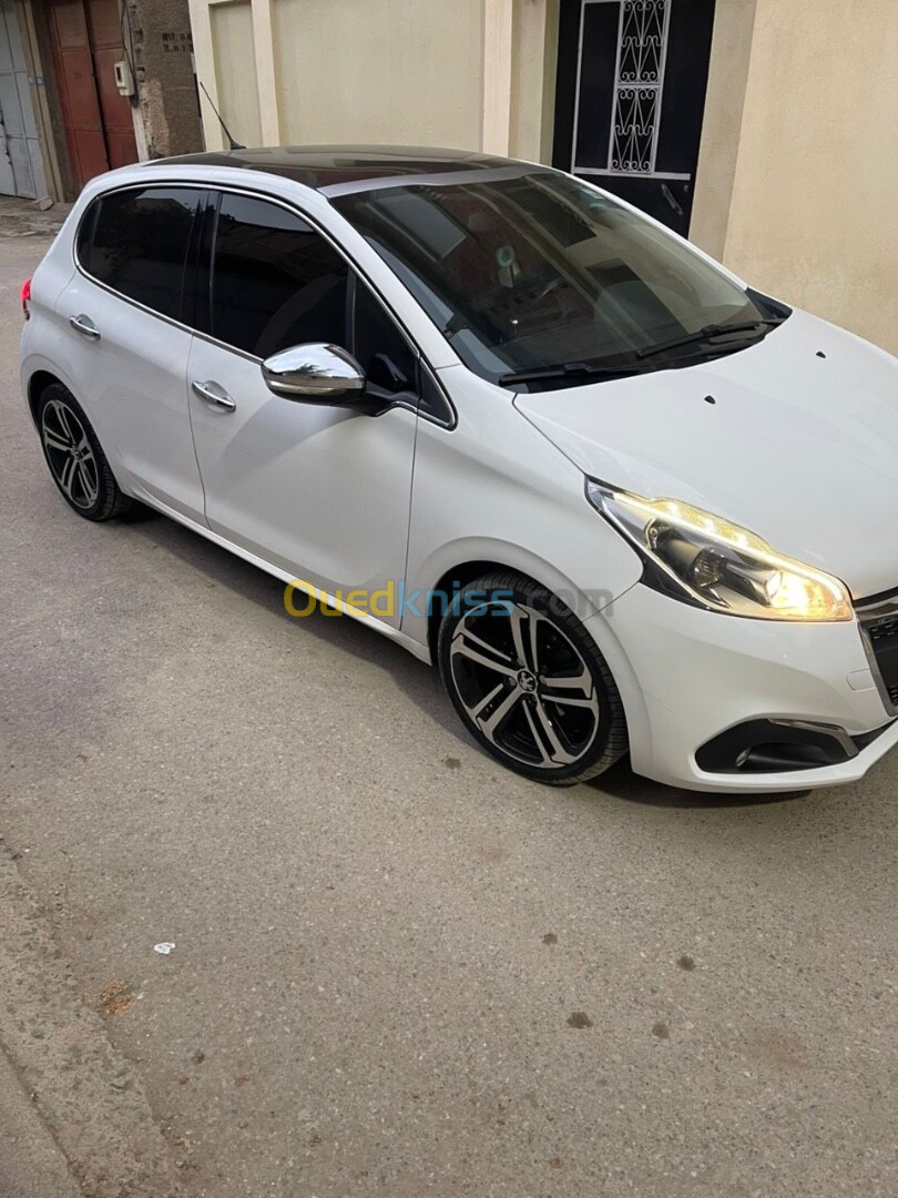 Peugeot 208 2019 Allure