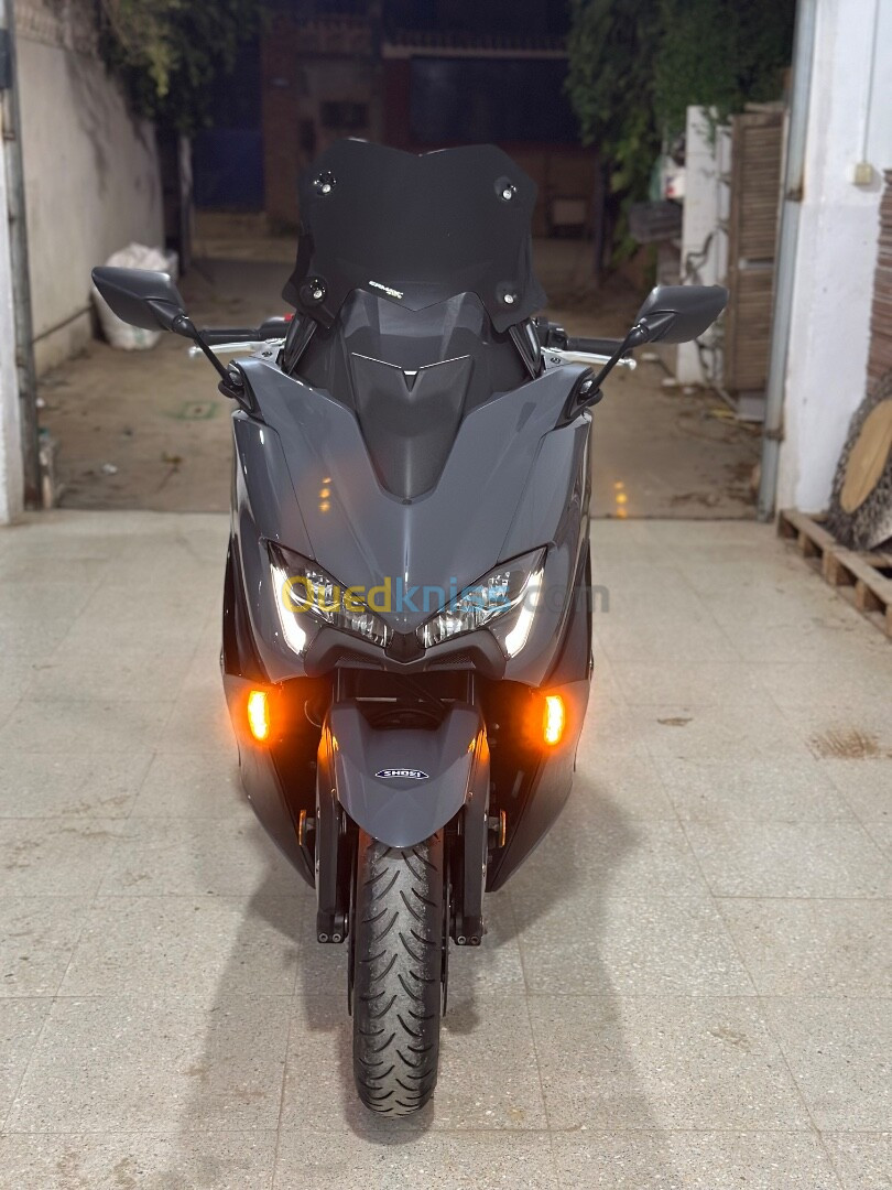 Yamaha Tmax 560 tech max 2022