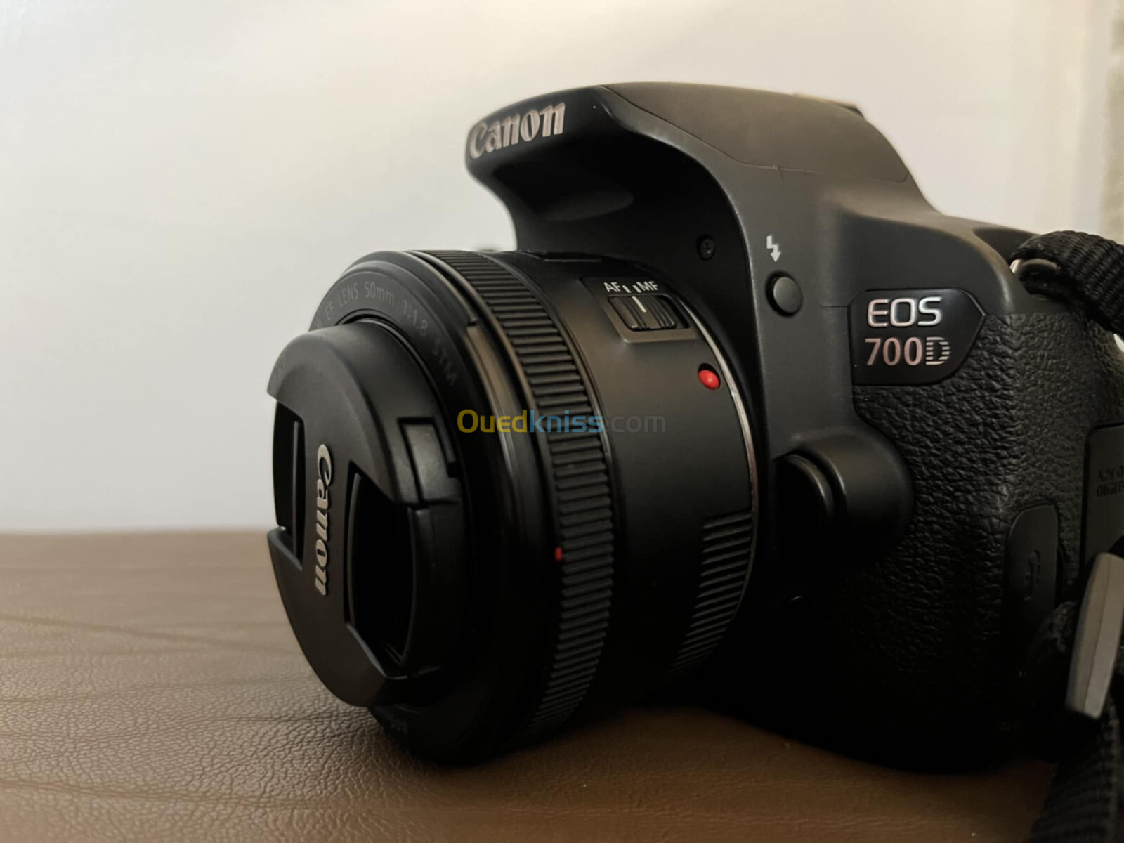 CANON 700D + OBJECTIF 50MM F/1.8 EF STM ETAT 10/10