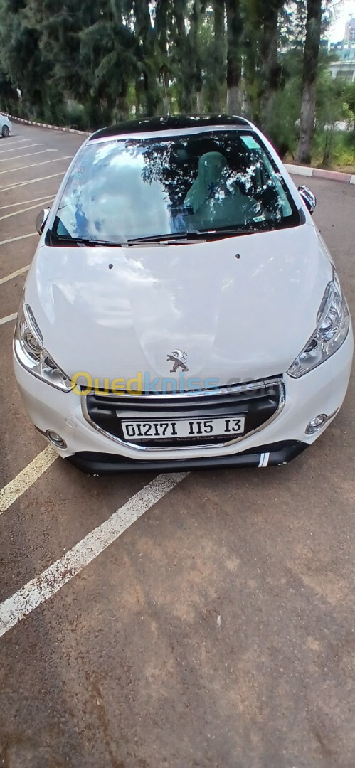 Peugeot 208 2015 Allure