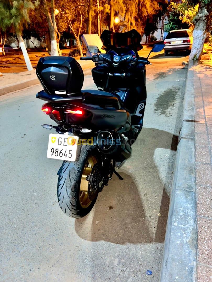 Yamaha Tmax 560 2022