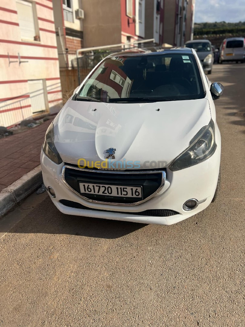 Peugeot 208 2015 Allure Facelift