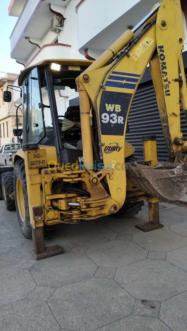 Komatsu WB93 rétro chargeur 2012